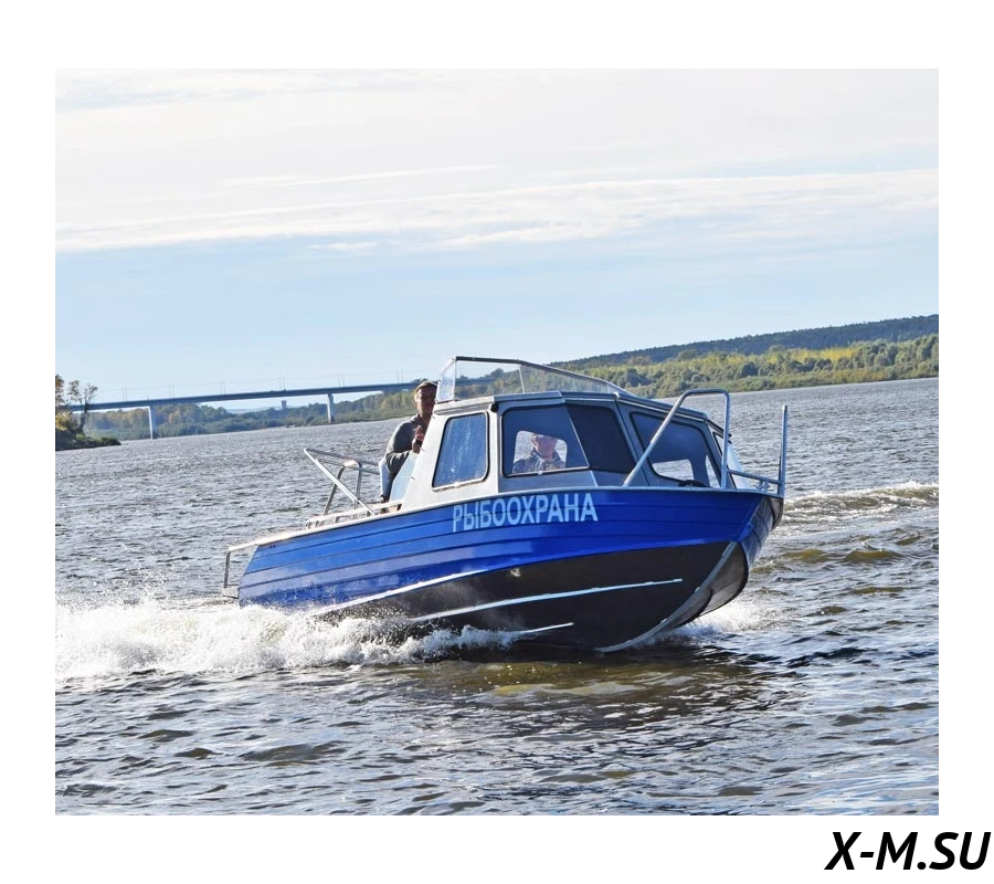 Алюминиевый катер WYATBOAT Неман 550 с каютой Алюминиевый катер WYATBOAT Неман 550 с каютой
